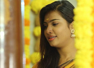 காதலி உடலின் அருகே என்னைப் புதையுங்கள்: நடிகை நந்தினியின் கணவர் உருக்கமான கடிதம்!