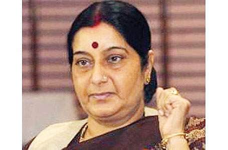 கேரளாவில் வெள்ளத்தில் பாஸ்போர்ட்களை இழந்தவர்களுக்கு கட்டணமின்றி புதிய பாஸ்போர்ட்:  சுஷ்மா அறிவிப்பு