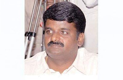 சுகாதாரத்துறை அமைச்சர் விஜயபாஸ்கர் வீட்டில் வருமானவரித்துறை சோதனை