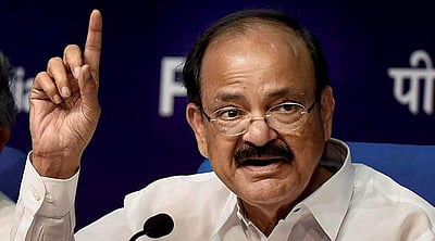 மத்தியில் இடைத்தேர்தலா? வெங்கய்ய நாயுடு பதில்