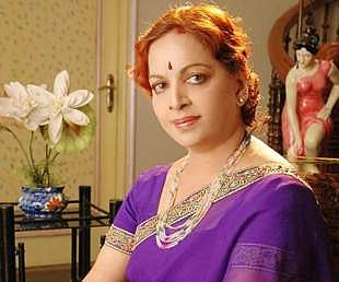 நடிகை விஜய நிர்மலாவுக்கு மலேசியாவில் இன்று டாக்டர் பட்டம்!