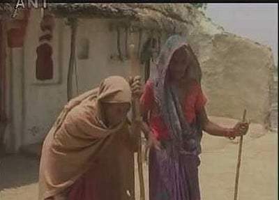 மாமியாருக்கு வயது 102; மருமகளுக்கு வயது 80: மருமகளின் 'அடடே' அன்னையர் தின பரிசு!