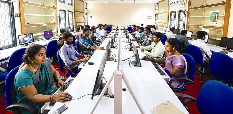 நவீன தொழில்நுட்பம்...நவீன நூலகம்!