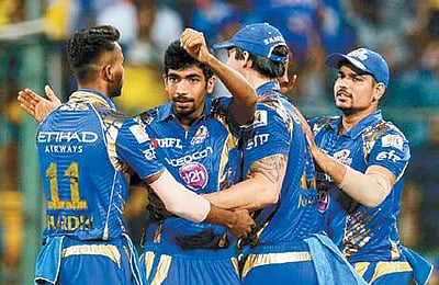 இறுதிச் சுற்றில் மும்பை: ஜஸ்பிரித் பூம்ரா, கரண் சர்மா அபாரம்