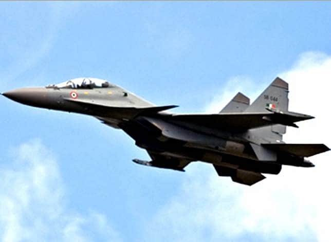 அசாமில் மாயமான சுகோய் போர் விமானத்தின் உடைந்த பாகங்கள் கண்டெடுப்பு