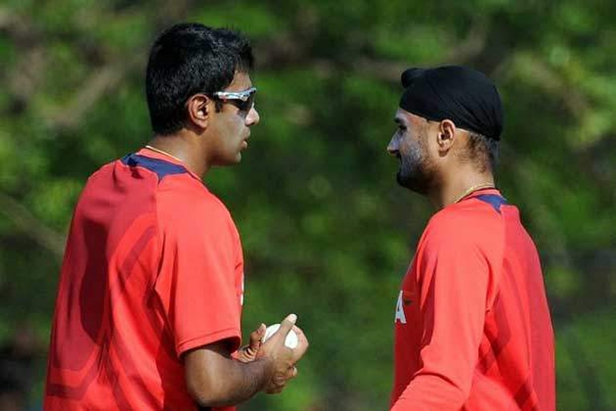 அஸ்வின் மீது எனக்குப் பொறாமையில்லை: ஹர்பஜன் சிங் விளக்கம்