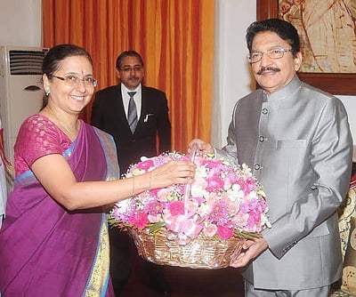 பரபரப்பான அரசியல் சூழ்நிலையில் ஆளுநர் - தலைமைச் செயலாளர் சந்திப்பு! 