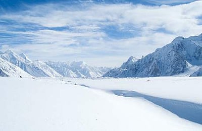 சியாச்சின் சிகரத்தின் அருகே அத்துமீறி பறந்த பாகிஸ்தான் போர் விமானங்கள்?