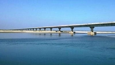 வாகனத்தை நிறுத்தி செல்ஃபி எடுத்தால் ரூ.10 ஆயிரம் அபராதம்.. 