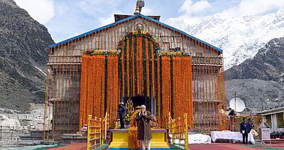 கேதார்நாத் கோயிலில் பிரதமர் வழிபாடு