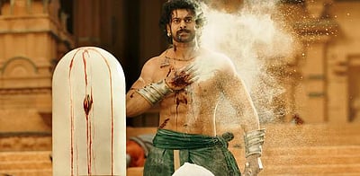 ஆயிரம் கோடி வசூலை எட்டிப் பிடித்த பாகுபலி-2!