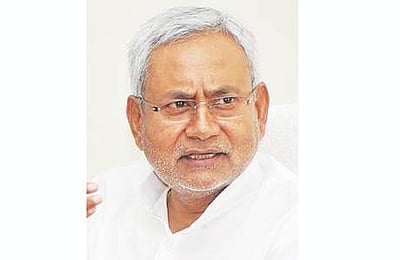 பிகார், உ.பி. சட்டப் பேரவைகளுக்கு ஒரே நேரத்தில் தேர்தல் நடத்தத் தயாரா?: பாஜகவுக்கு நிதீஷ் குமார் சவால்