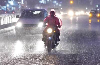 தமிழகத்தில் 2 நாட்கள் மழை நீடிக்கும்: வானிலை ஆய்வு மையம்