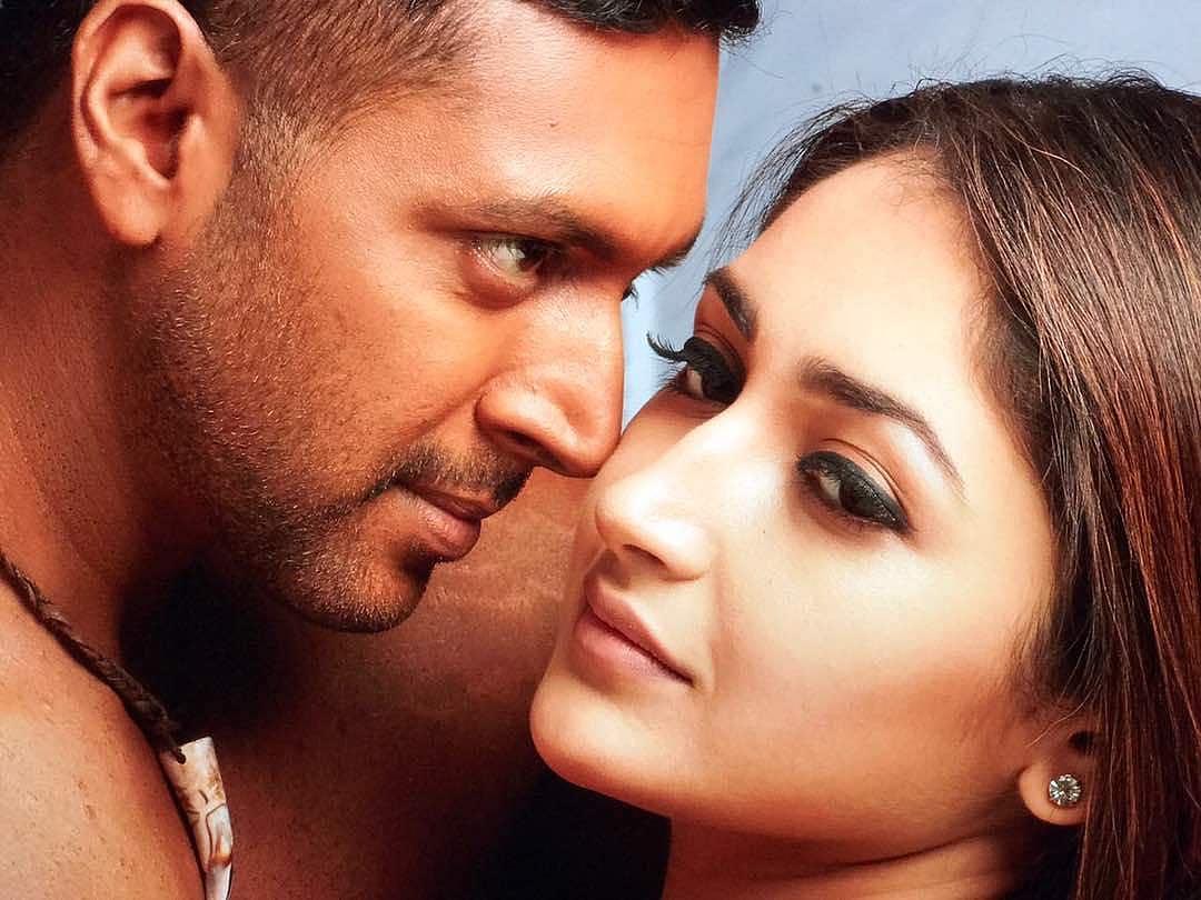 தமிழனாக இருந்தால் படத்தை இணையத்தில் வெளியிடக்கூடாது: ஜெயம் ரவி வேண்டுகோள்