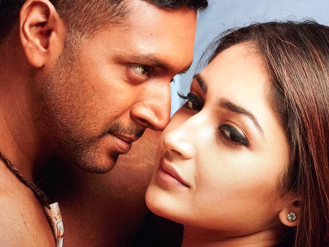 தமிழனாக இருந்தால் படத்தை இணையத்தில் வெளியிடக்கூடாது: ஜெயம் ரவி வேண்டுகோள்