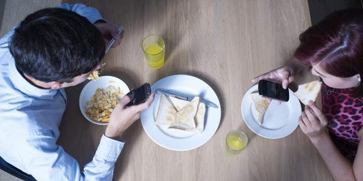 ஃபேஸ்புக்கில் தேவையா?