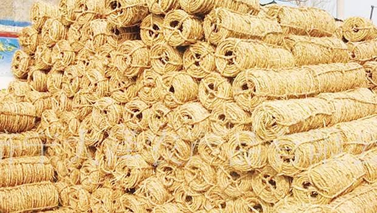 நலிவடையும் தென்னை மஞ்சுக் கயிறு தொழில்