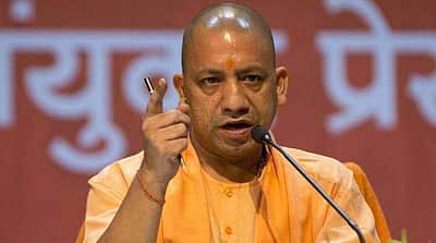 சித்தராமையா விமர்சனத்தை அடுத்து கர்நாடகாவில் இருந்து பாதியில் ஊர் திரும்பும் யோகி ஆதித்யநாத் 