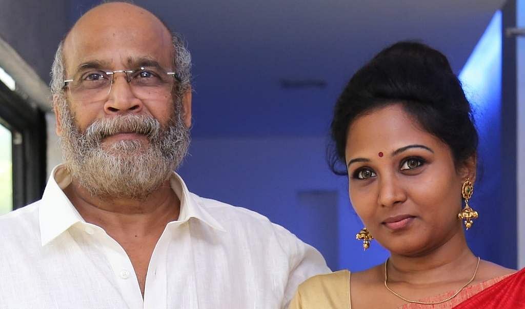 நீங்களும் என்னை விரும்புகிறீர்கள் எனத் தெரியும்: வேலு பிரபாகரன் - நடிகை ஷெர்லி காதல் கதை! (வீடியோ பேட்டி)