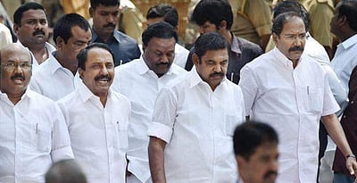 முதல்வருடன் 19 தமிழக அமைச்சர்கள் ஆலோசனை: தொடரும் மாரத்தான் சந்திப்புகள்! 