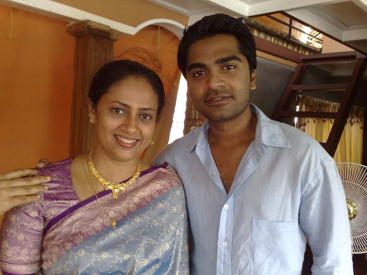 புகார் கூறிய நடிகை லட்சுமி ராமகிருஷ்ணன்; தொலைப்பேசியில் சிம்பு விளக்கம்!