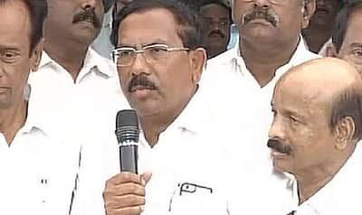 பெரும்பான்மையை நிரூபிக்க முதல்வர் ஆதரவு கேட்டால் ஆலோசிக்கப்படும்: முன்னாள் அமைச்சர் கே.பாண்டியராஜன்