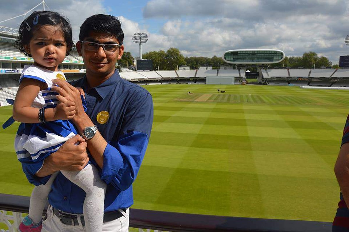 ஜெர்மனி கிரிக்கெட் அணியில் இடம்பிடித்த தமிழர்! (படங்கள்)