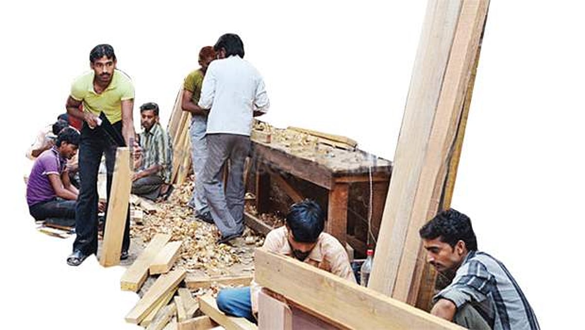 ஜி.எஸ்.டி.எதிரொலி: முடங்கும் அபாயத்தில் ஃபர்னிச்சர் தயாரிப்பு தொழில்