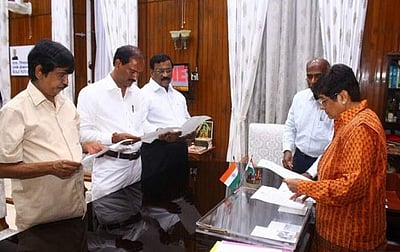 நியமன எம்.எல்.ஏக்கள் விவகாரம்: சட்டப்பேரவை சிறப்புக் கூட்டத்தை கூட்ட அதிமுக வலியுறுத்தல்