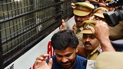 பாவனா வழக்கு: நடிகர் திலீப் கைது