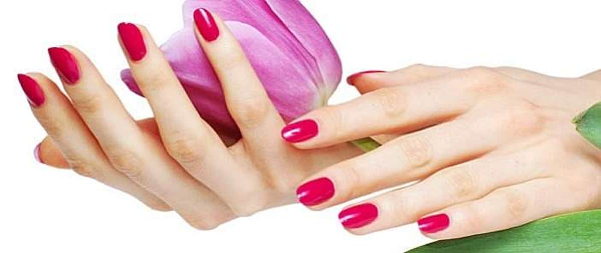 அழகாக நகம் வளர்த்து அருமையாக நெயில்பாலீஷ் போட்டுக் கொள்ள சில டிப்ஸ்!