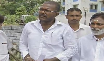 கமல் நடத்தும் பிக்பாஸ் நிகழ்ச்சியை தடை செய்ய வேண்டும்: சென்னை காவல் ஆணையர் அலுவலகத்தில் மனு