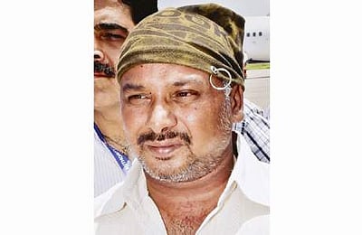 பேருந்து ஓட்டுநரின் வீரத்தால் உயிர் பிழைத்த அமர்நாத் யாத்ரீகர்கள்!