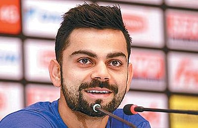 ஐசிசி ஒருநாள் தரவரிசை: முதலிடத்தில் நீடிக்கும் கோலி: 12- ஆவது இடத்தில் தோனி