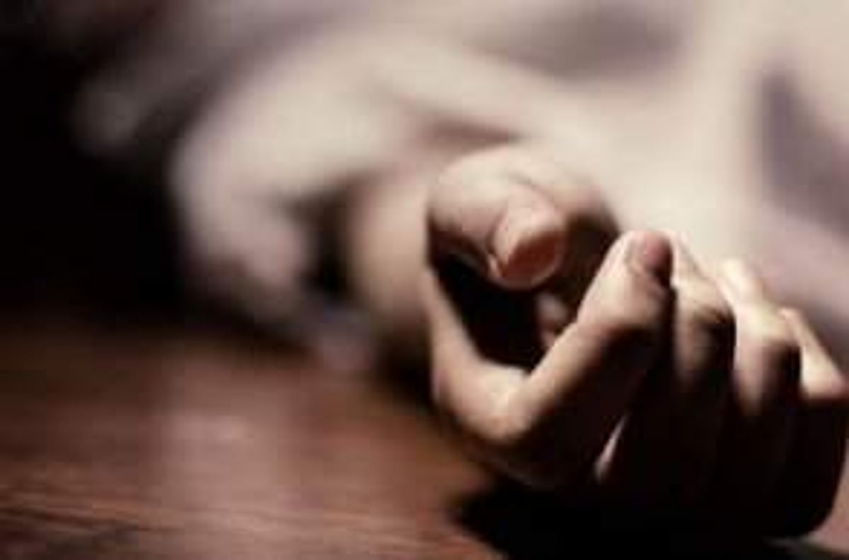 ஐஐடி கோச்சிங் செல்ல வற்புறுத்தியதால் 11 வயது மாணவன் மாடியிலிருந்து குதித்து தற்கொலை!