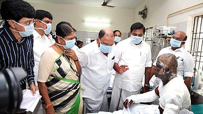 கொடுங்கையூர் பேக்கரியில் தீவிபத்து