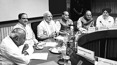 பசுப் பாதுகாப்பு என்ற பெயரில் சட்டத்தை மீறுவோர் மீது கடும் நடவடிக்கை: நரேந்திர மோடி