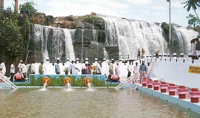 குமரியில் ஏமாற்றும் மழை: மீண்டும் வறண்ட திற்பரப்பு அருவி