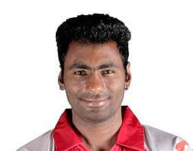 இந்திய பந்துவீச்சாளர் மீது மர்ம நபர்கள் சரமாரி தாக்குதல்!