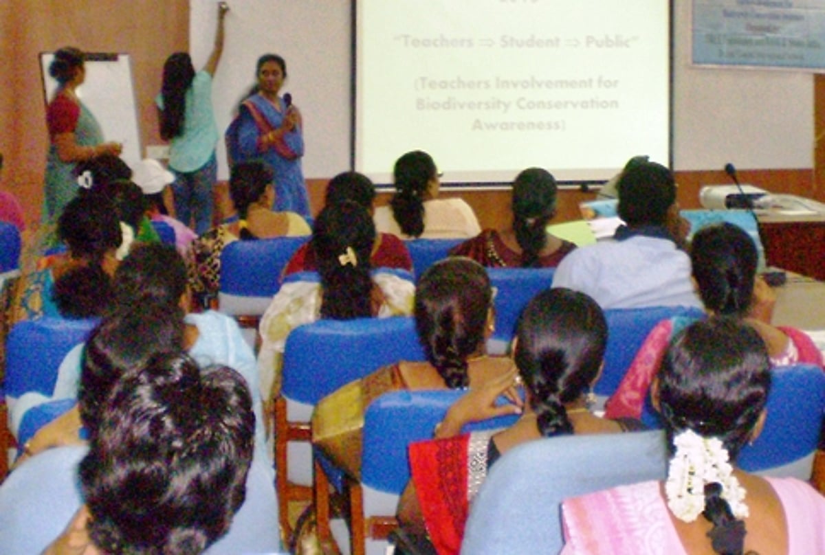 ஆசிரியர் பணி வாய்ப்பு கிடைக்குமா?: அச்சத்தில் பி.இ.-பி.எட். மாணவர்கள்