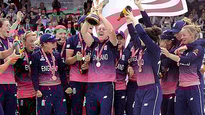 இங்கிலாந்து சாம்பியன்