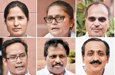 அமளியில் ஈடுபட்ட 6 காங்கிரஸ் எம்.பி.க்கள் மக்களவையிலிருந்து 5 நாள்களுக்கு இடைநீக்கம்: சுமித்ரா மகாஜன் நடவடிக்கை