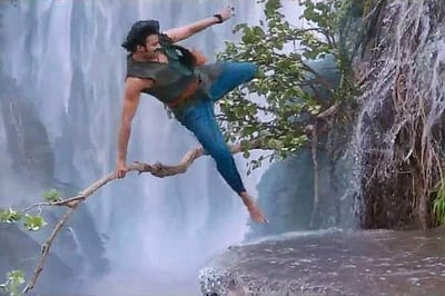 'பாகுபலி' பிரபாஸ் போல அருவியில் தாவ முயன்ற மும்பை தொழிலதிபர் மரணம்!