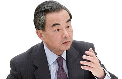 டோகலாம் பகுதியில் இருந்து இந்திய வீரர்கள் திரும்பப் பெறப்பட வேண்டும்: சீன வெளியுறவுத் துறை அமைச்சர்