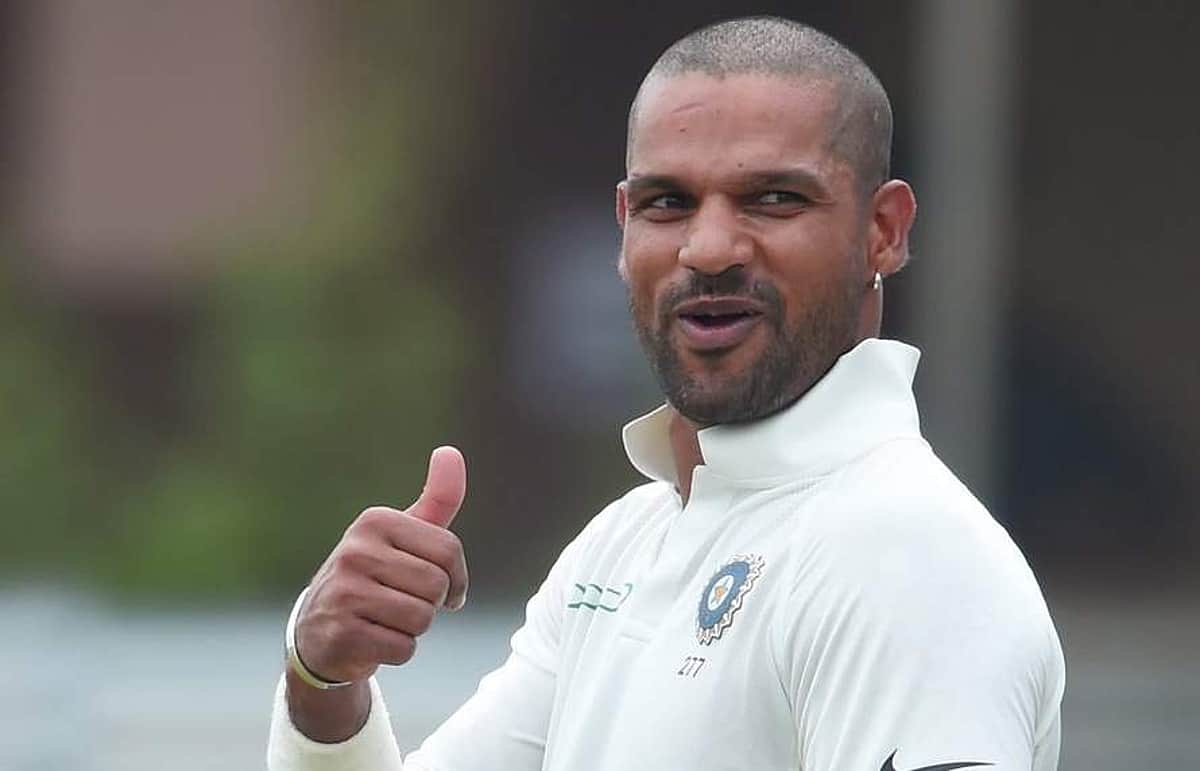 சேவாக் பாணியில் அதிரடி ஆட்டம்: தவன் நிகழ்த்திய சாதனைகள்!