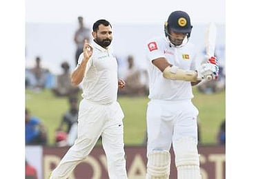 காலே டெஸ்ட்: இந்தியா 600 ரன்கள் குவிப்பு: 'பாலோ-ஆன்' தவிர்க்க இலங்கை போராட்டம்