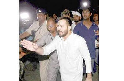 பிகார் மக்களுக்கு துரோகம் இழைத்துவிட்டார் நிதீஷ்: தேஜஸ்வி சாடல்