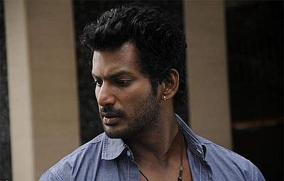 மறைந்த நகைச்சுவை நடிகர் அல்வா வாசு குடும்பத்துக்கு நடிகர் விஷால் நிதியுதவி!