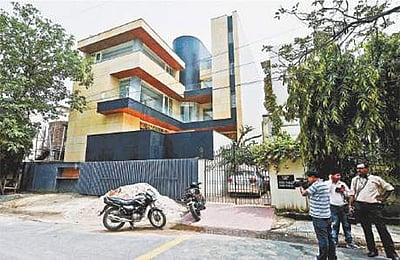 லாலு, குடும்பத்தினரின் மீது சிபிஐ புதிய வழக்கு; 12 இடங்களில் அதிரடிச் சோதனை