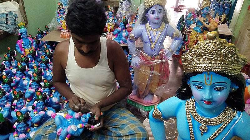 கிருஷ்ணர் சிலை தயாரிப்பு பணி தீவிரம்